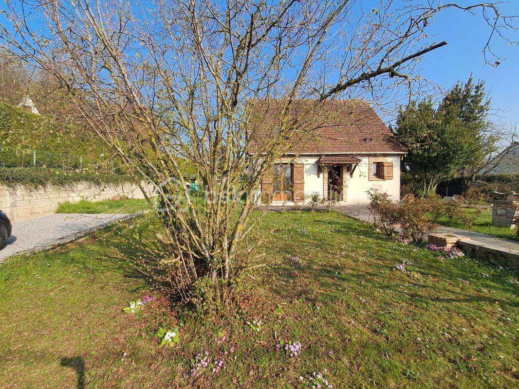 Maison à VIC-SUR-AISNE