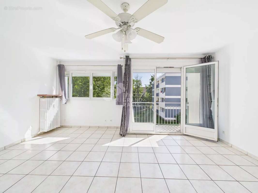 Appartement à VILLENEUVE-LE-ROI