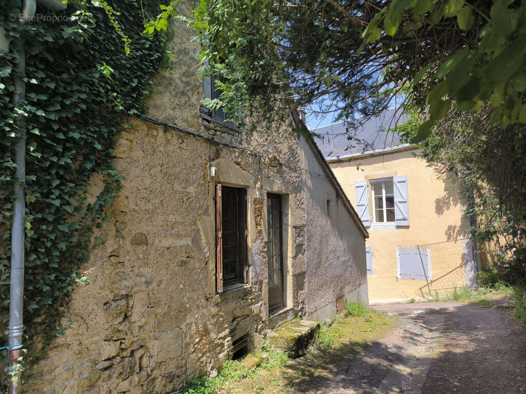 Maison à MOULINS-ENGILBERT