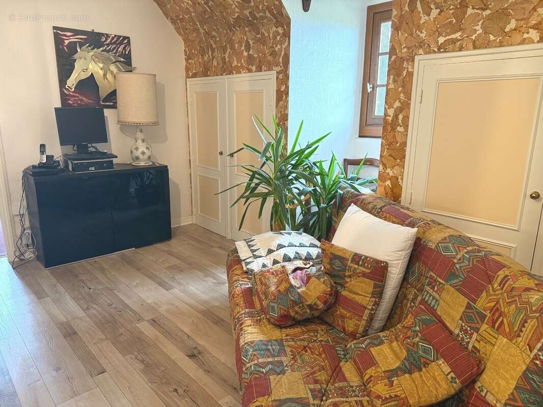 Maison 200 m² à Brive-La-Gaillarde  - photo 12