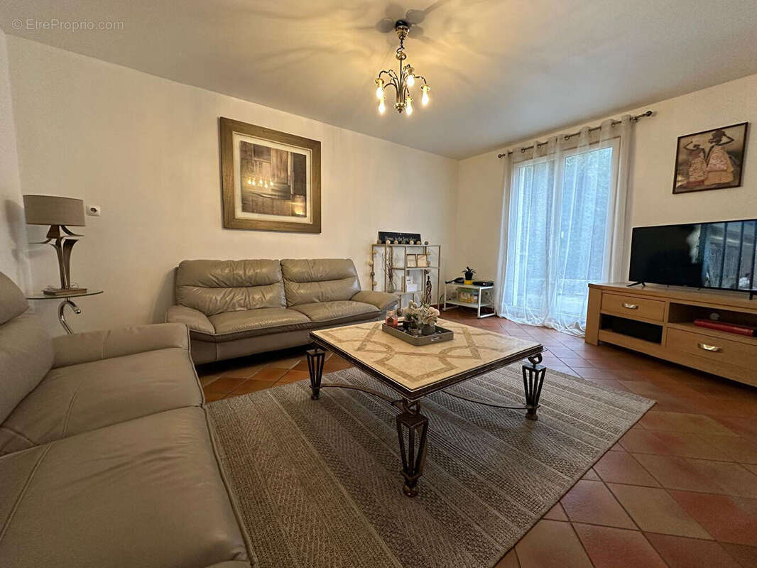 Maison à SAVIGNY-LE-TEMPLE