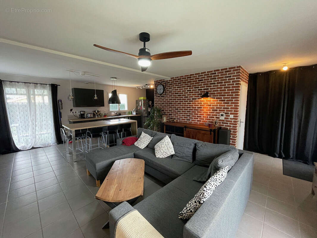 Maison à CHARVIEU-CHAVAGNEUX