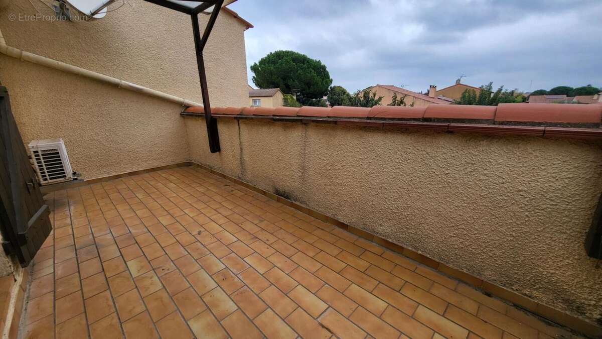 Maison à VILLENEUVE-DE-LA-RAHO