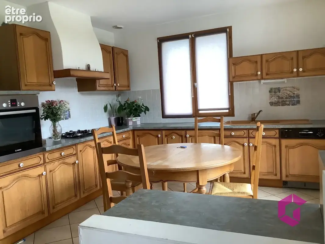 Vaste maison dénviron 150 m2 avec 4 chambres terrain terrasse et sous sol - photo 2
