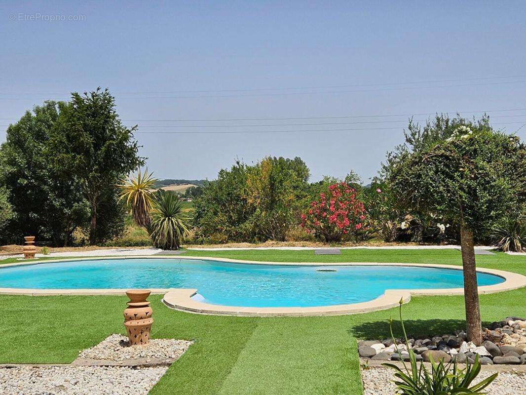 Secteur PUYMIROL : Maison 5 pièce(s) 120 m2 - Garage - Piscine - Jardin - photo 3