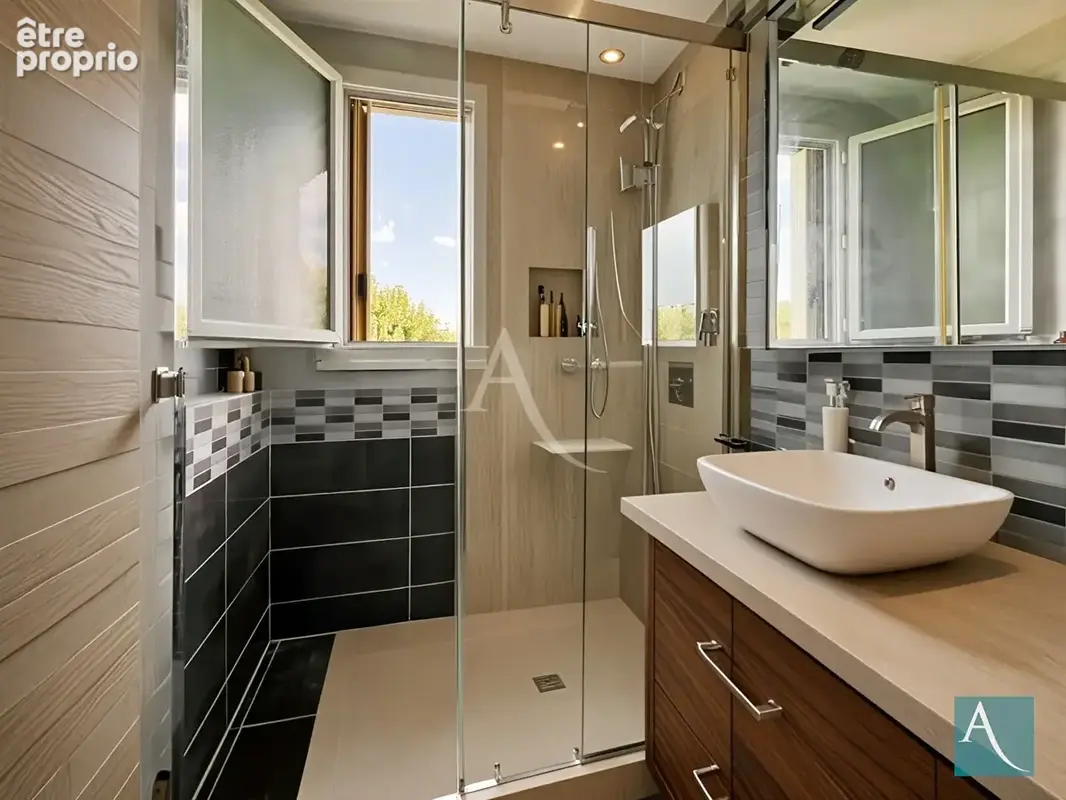 Appartement 3 pièces 57 m² - Dernier étage - RER C à pied - photo 6
