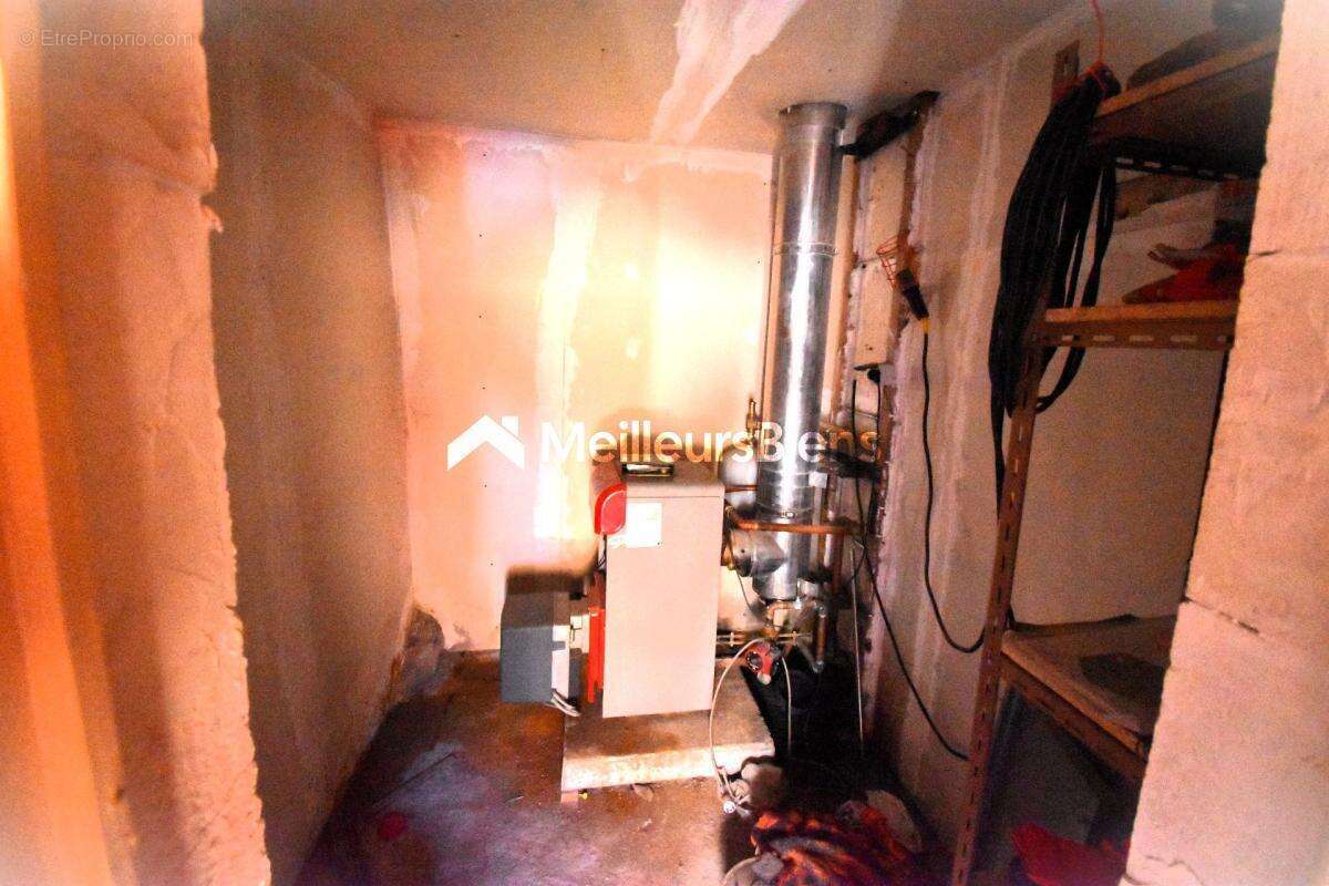 Maison de village à rénover 377 m² à Val-des-Prés avec jardin - photo 18