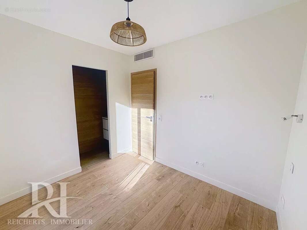 Appartement à MANDELIEU-LA-NAPOULE