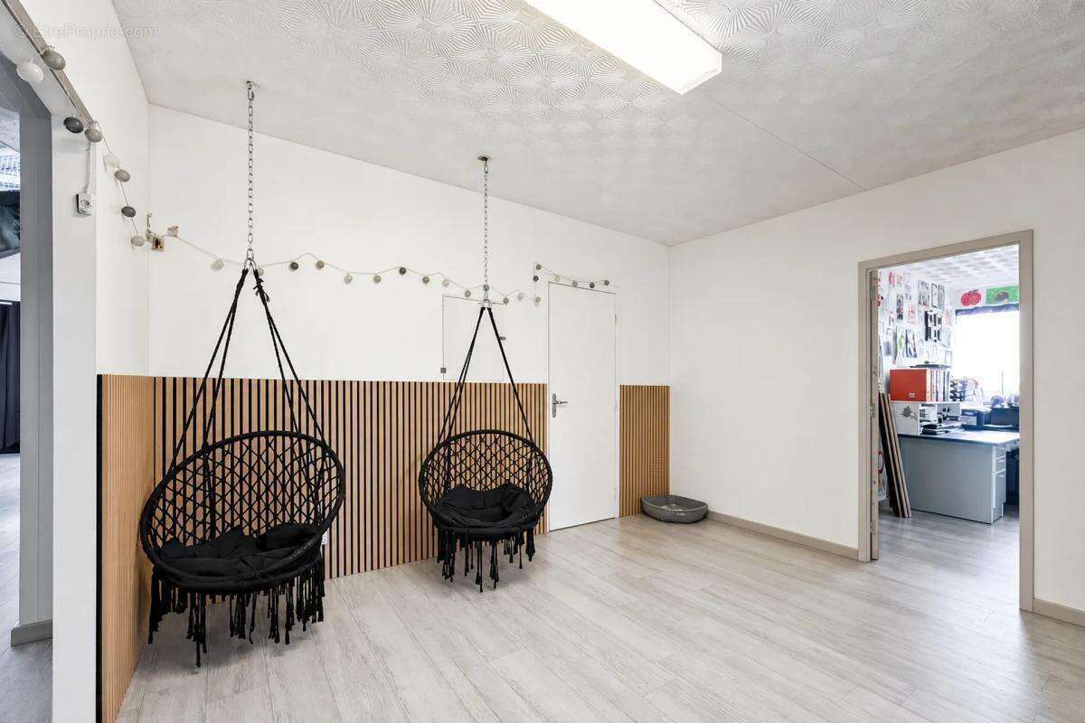 Loft spacieux de 260 m² à Plouguenast-Langast - photo 4