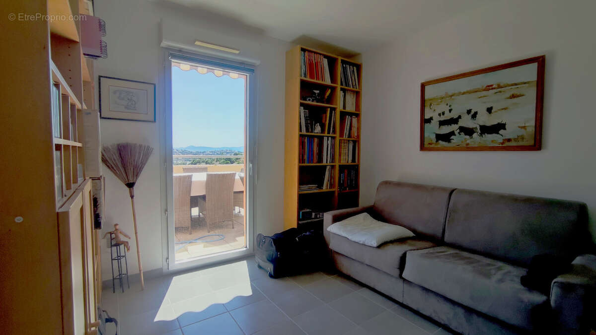 Autre à SAINT-RAPHAEL