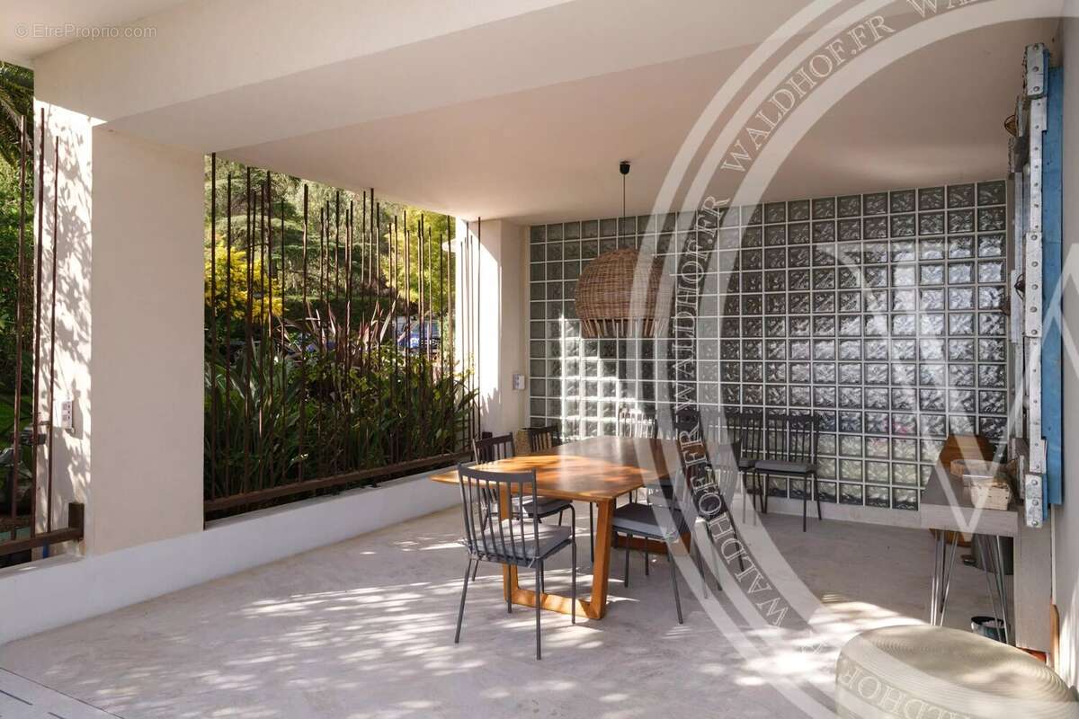 Villa contemporaine avec vue panoramique sur la mer et piscine à débordement surplombant le Cap Ferrat à seulement 21 minutes de - photo 9