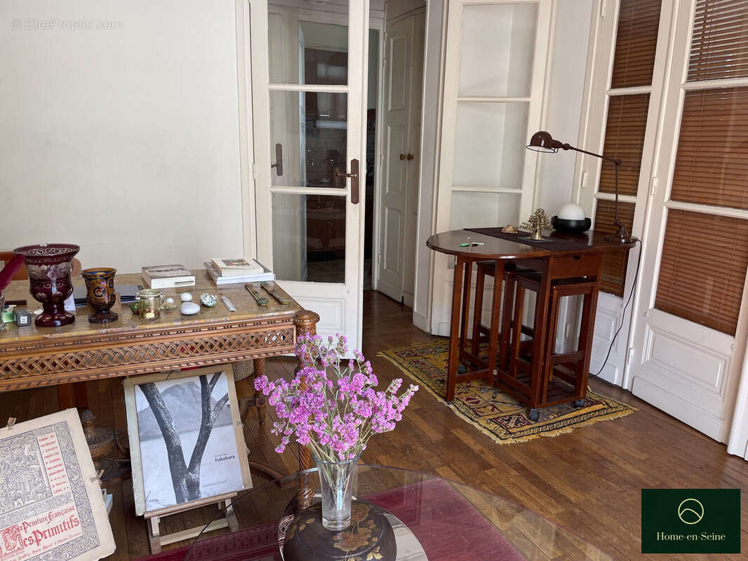 Appartement à PARIS-17E
