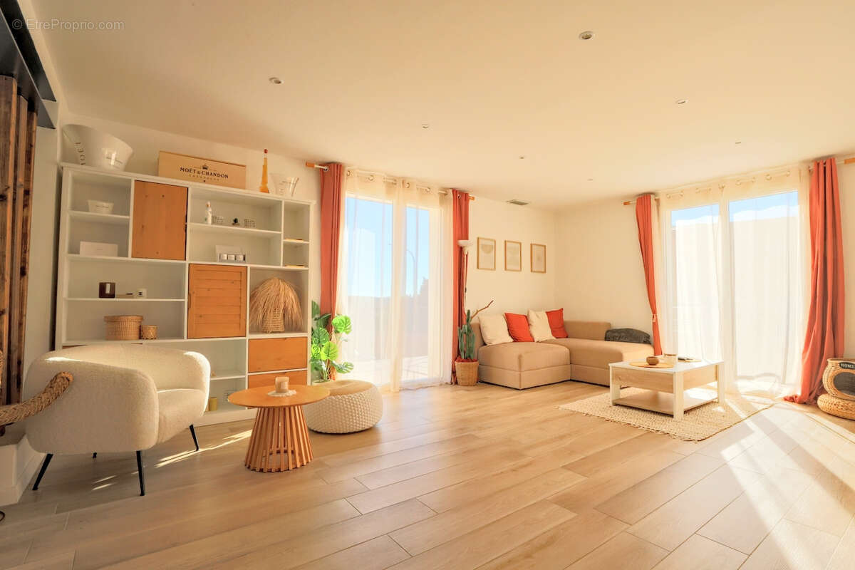 Maison à LA VALETTE-DU-VAR