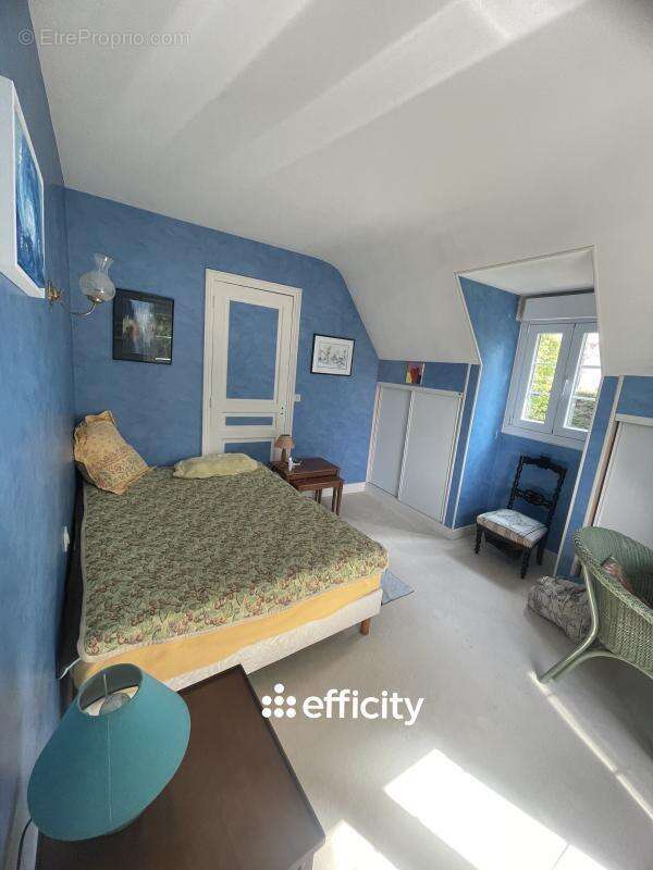 Maison à FONTAINE-LE-PORT