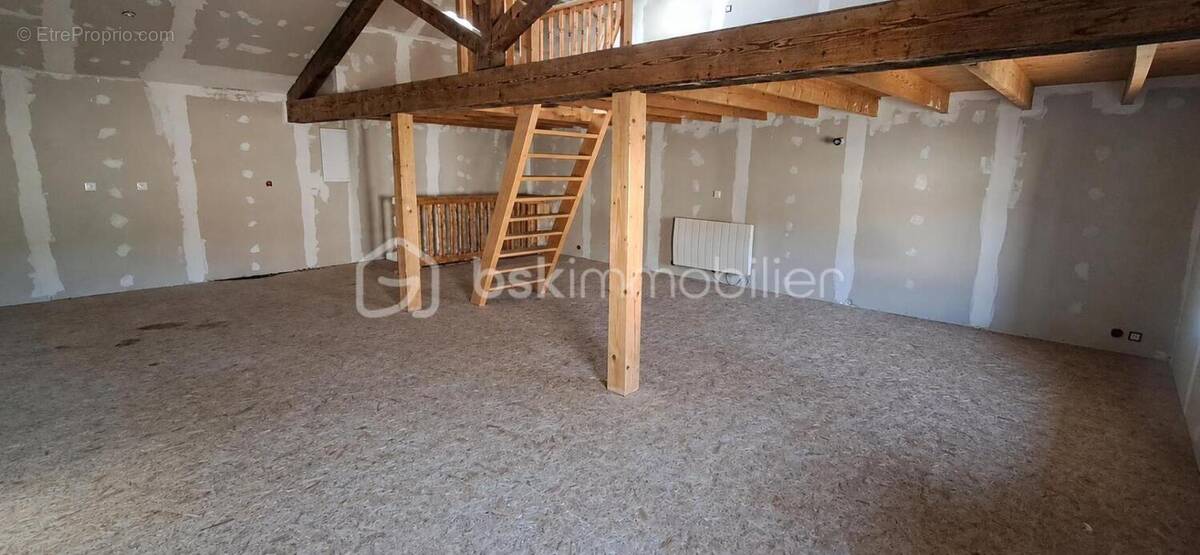 Appartement à LA FRETTE