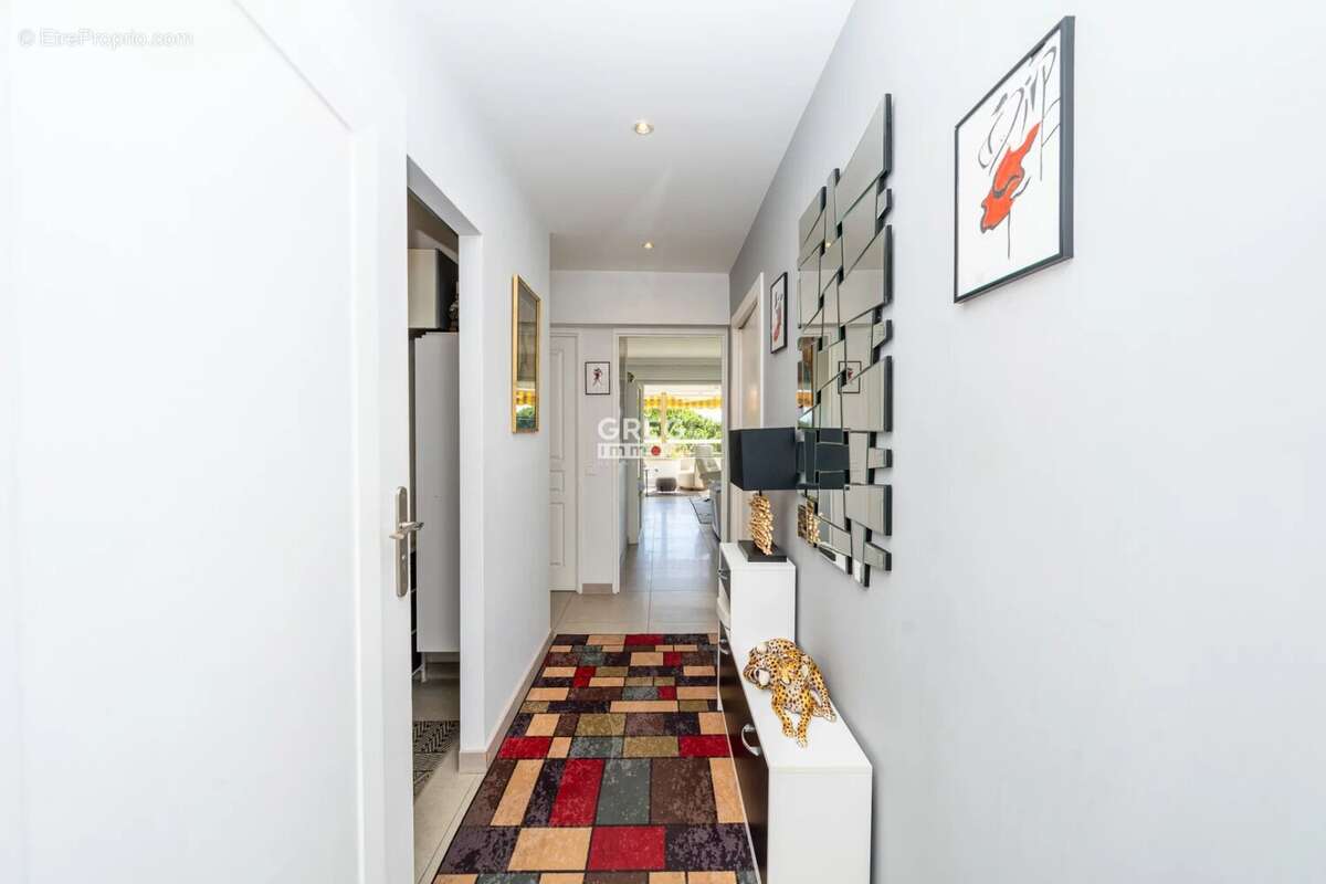 Appartement à VILLENEUVE-LOUBET