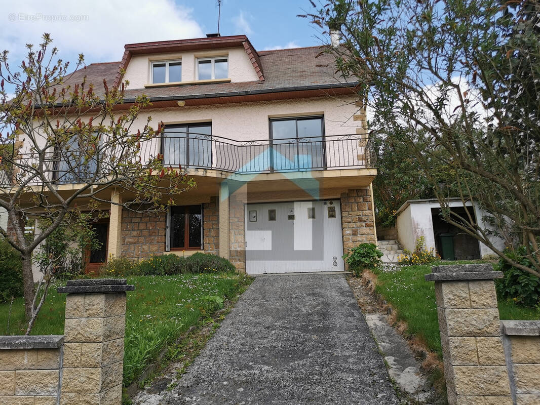 Maison à VILLEDIEU-LES-POELES