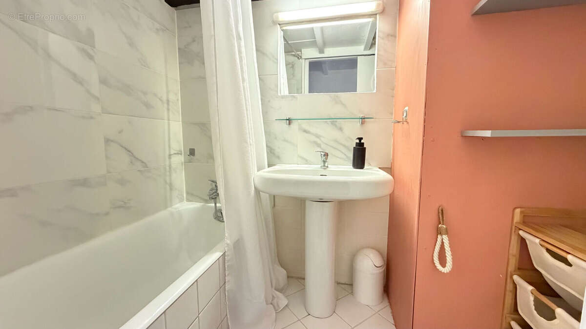 Appartement à PARIS-2E
