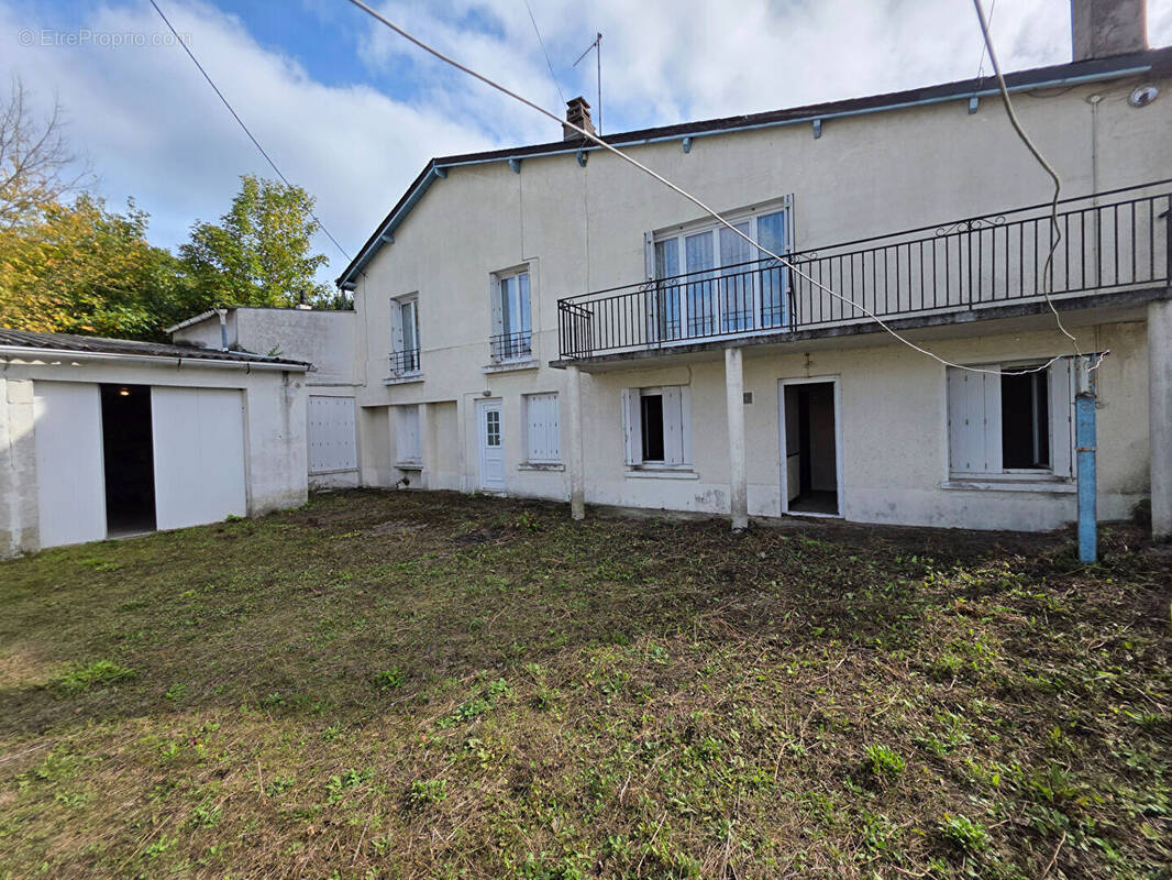 Maison à MONTLOUIS-SUR-LOIRE