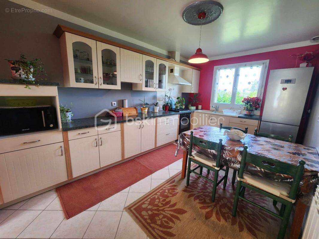 Charmante maison familiale avec sous-sol totale - photo 3