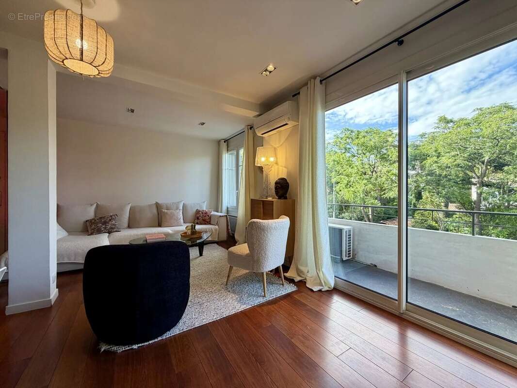 Appartement à MARSEILLE-8E