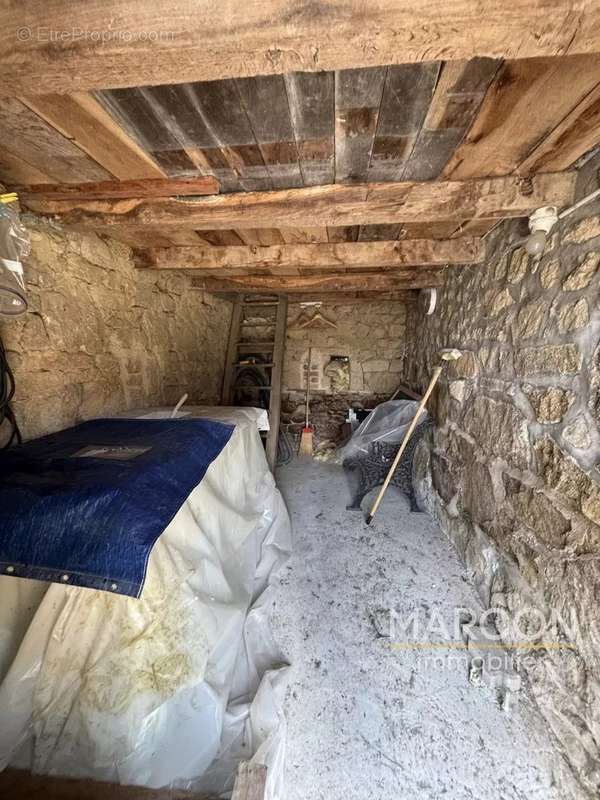 Maison à SAINT-MEDARD-LA-ROCHETTE