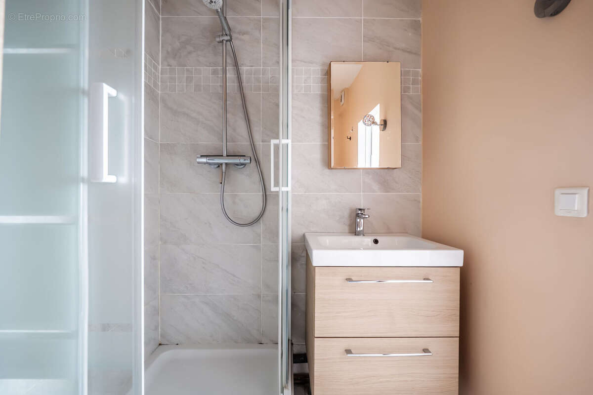 Photo 9 - Appartement à PARIS-14E