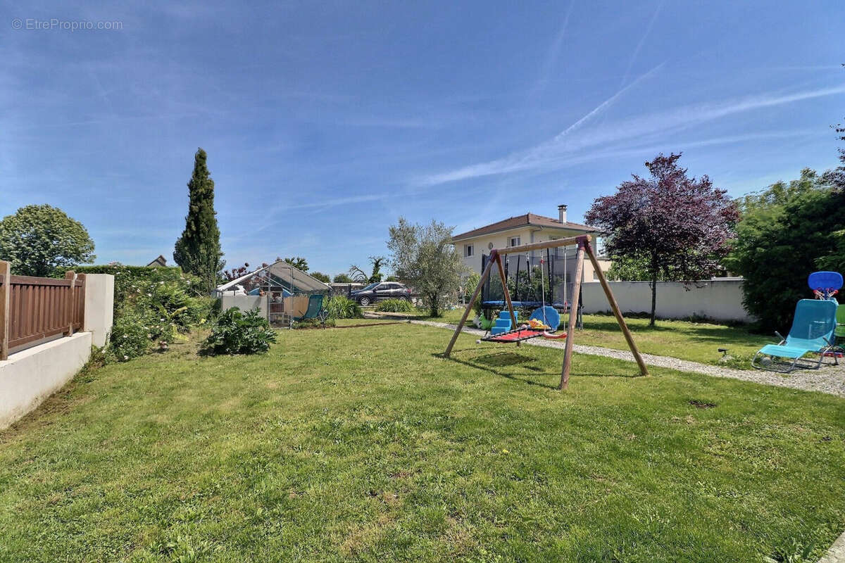 Maison 114 m² à Douvaine  - photo 2