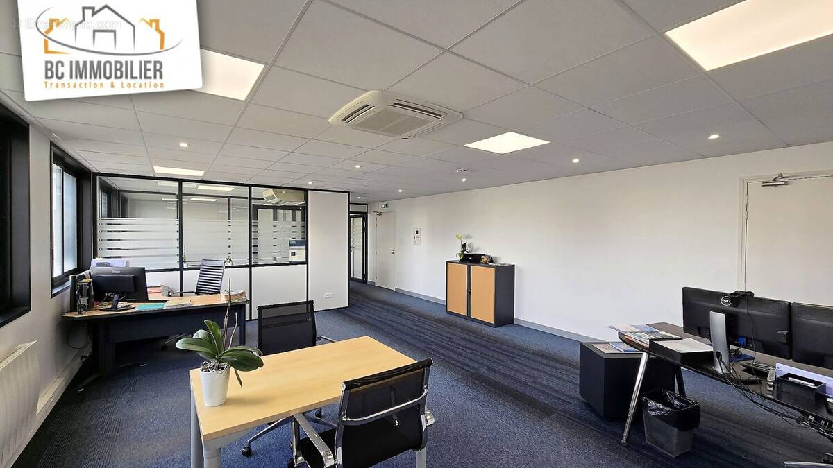 Commerce à FERNEY-VOLTAIRE