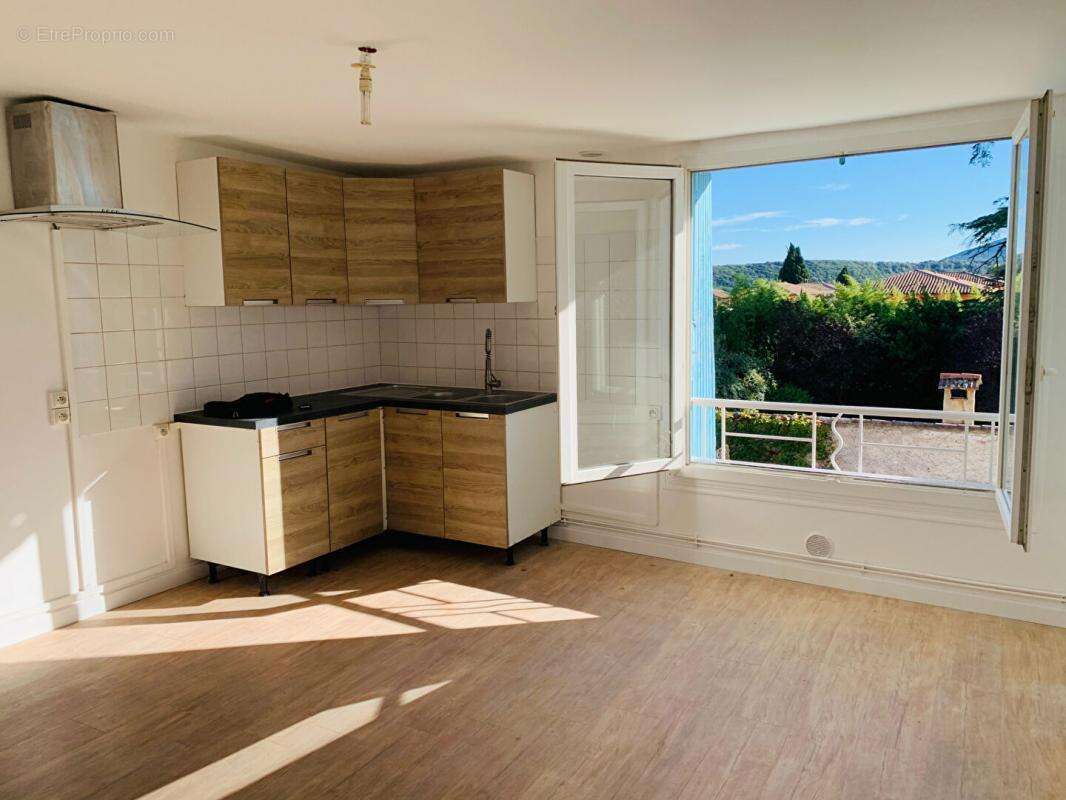 Appartement à GANGES