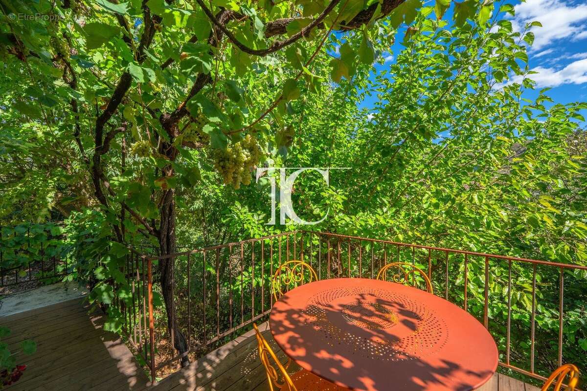 Maison à LES ASSIONS