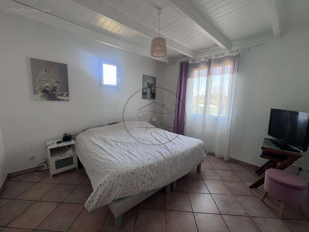 Maison à LES PLANS