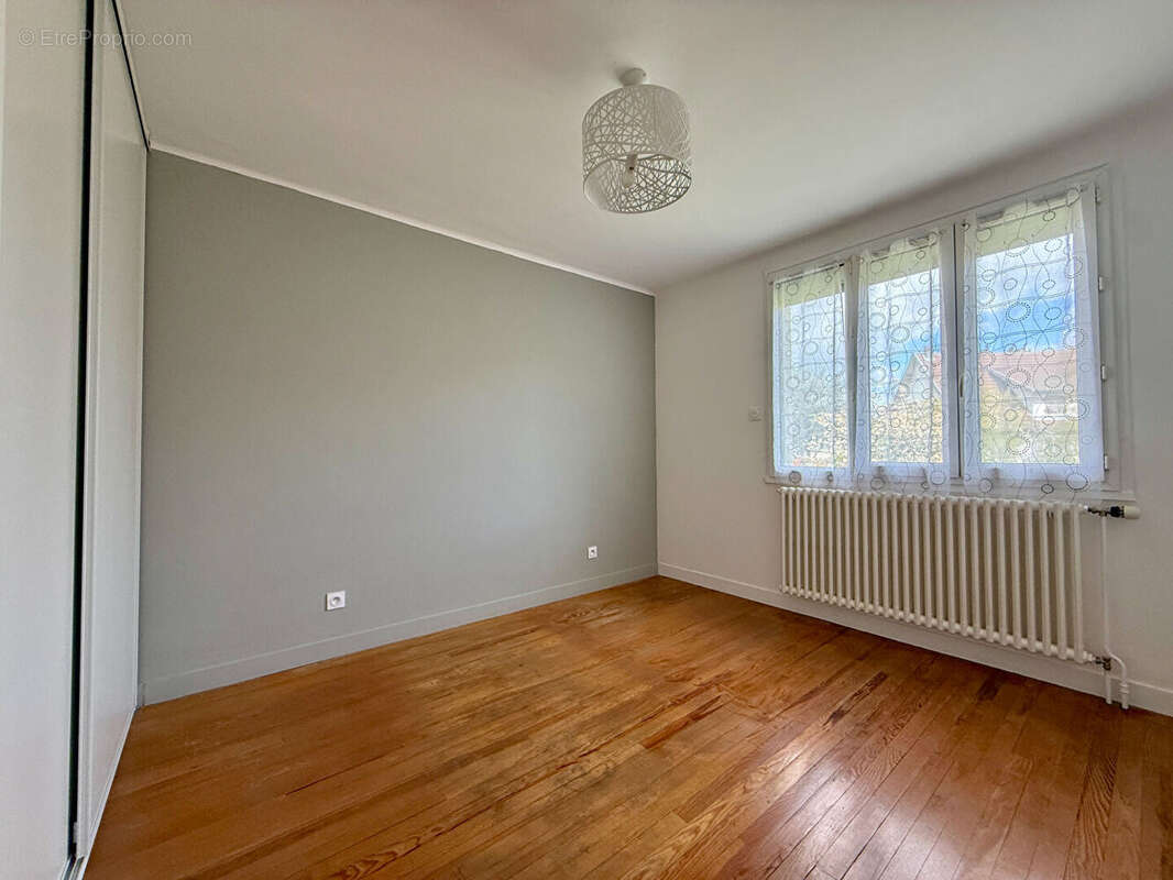 Maison à LONS-LE-SAUNIER