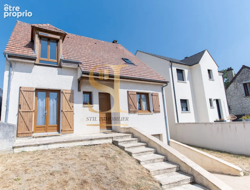 Maison à VARENNES-JARCY