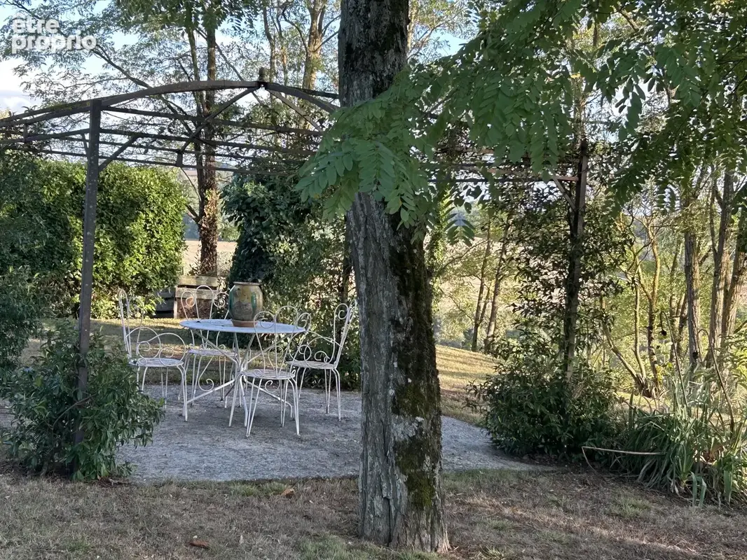 Maison pierre de 220 m2 avec terrain clos - photo 18