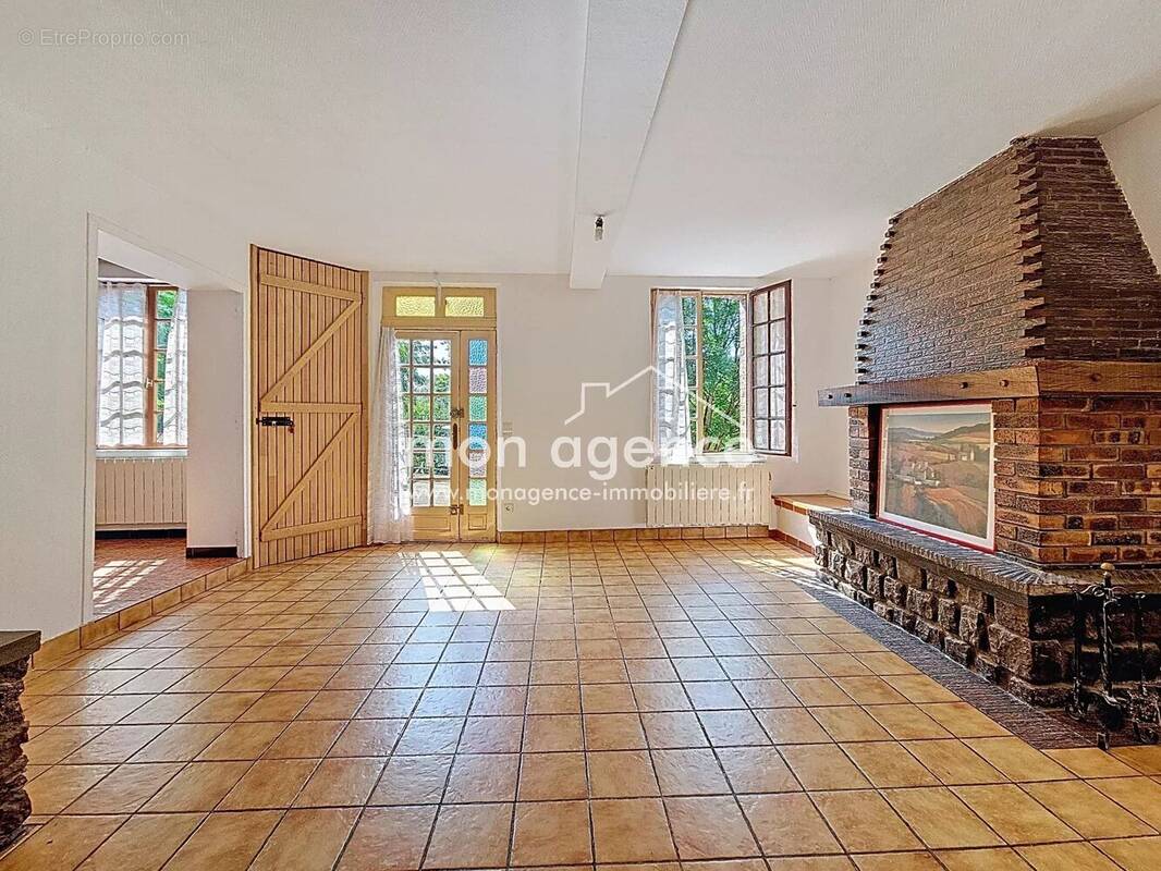 Maison à LES AUTHIEUX-SUR-LE-PORT-SAINT-OUEN