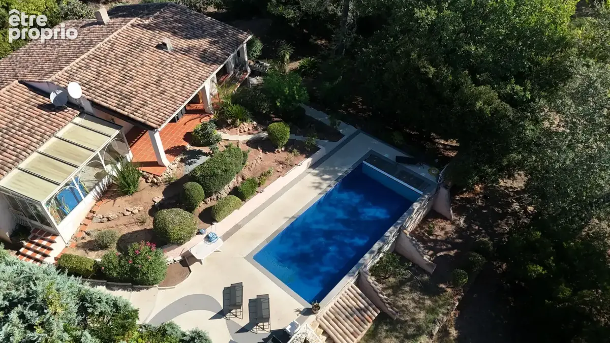 Maison Roquebrune Sur Argens 137m² piscine et sous sol - photo 1
