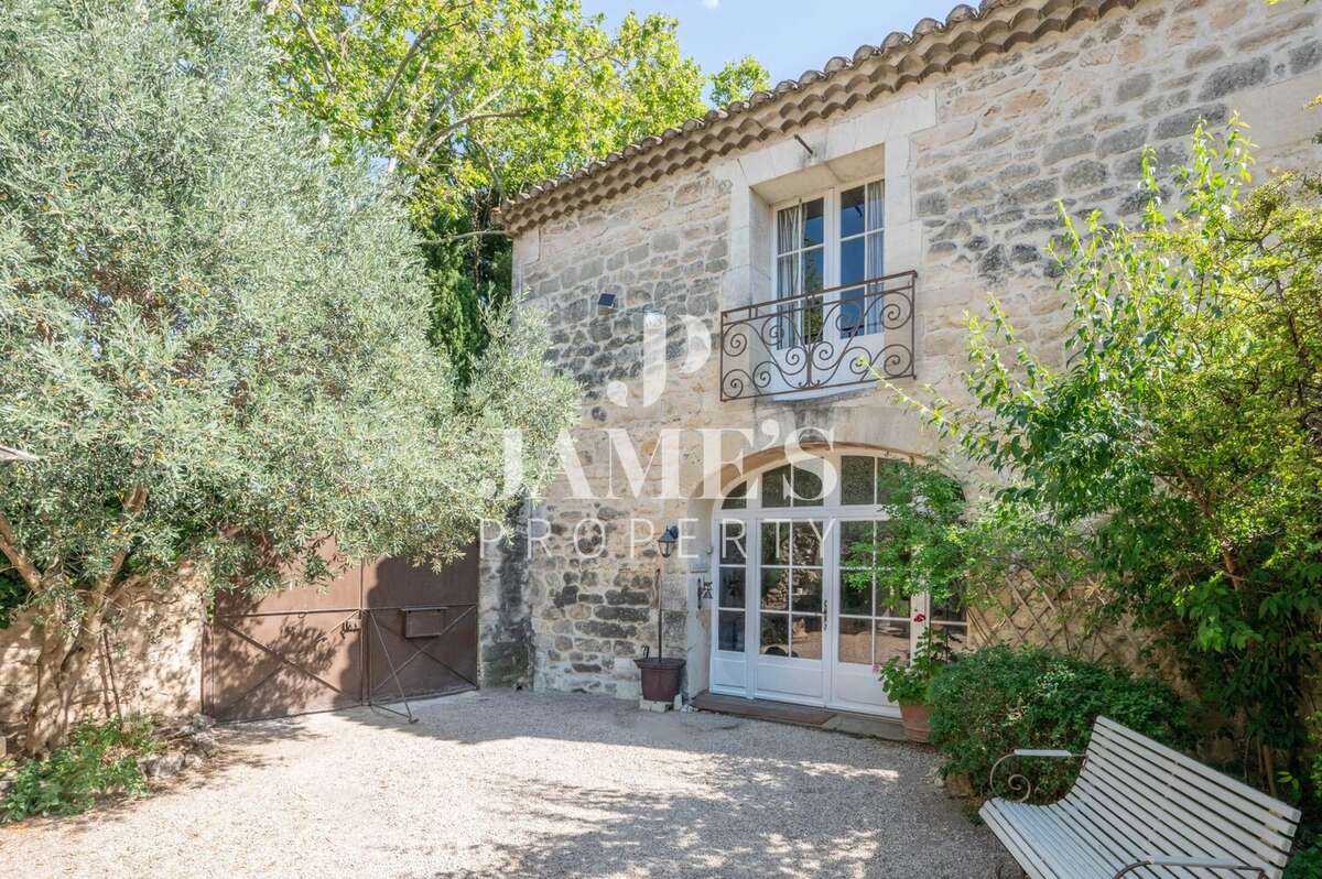 Maison à Paradou  - photo 2