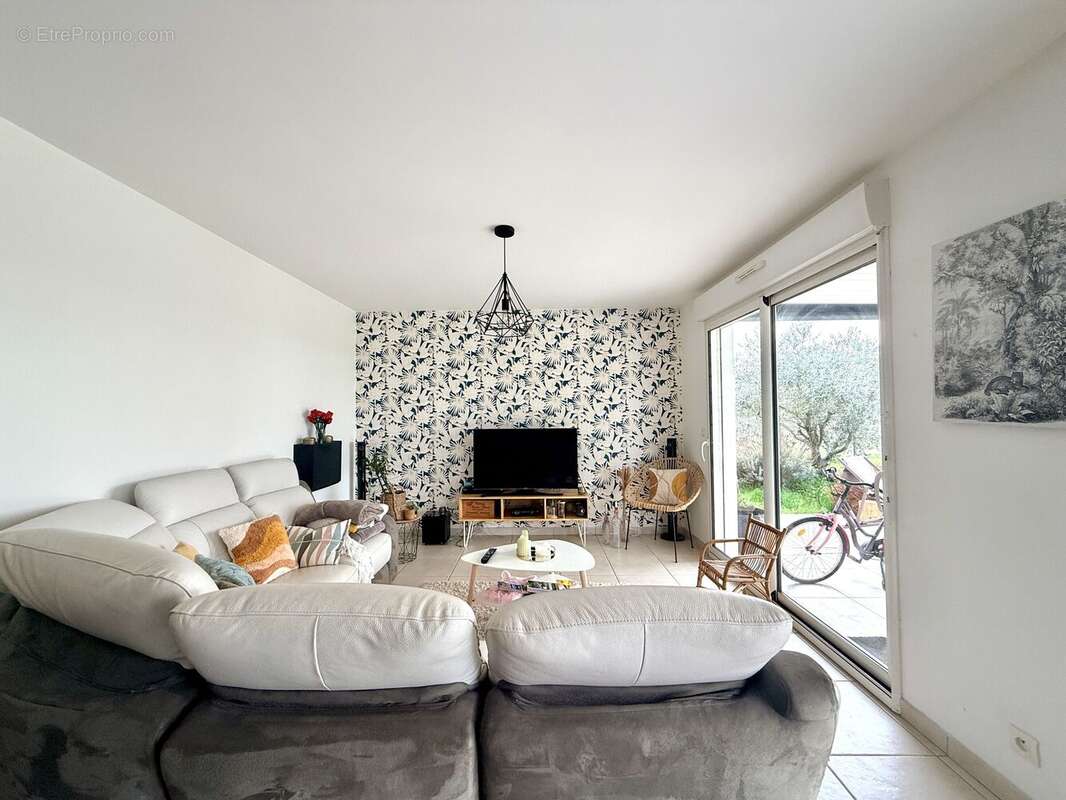 Photo 2 - Maison à BELLEBAT