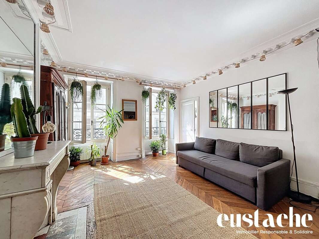 Appartement à PARIS-9E