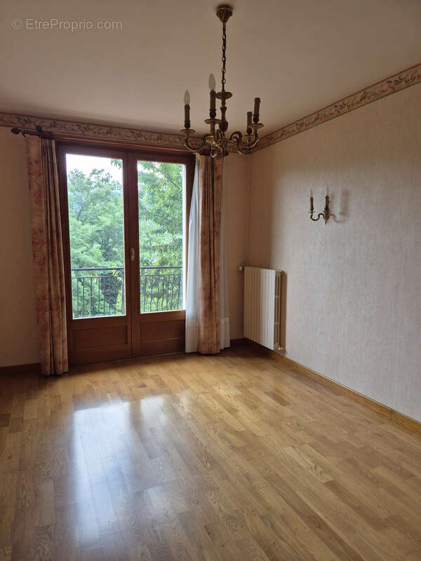 Maison à CRUET