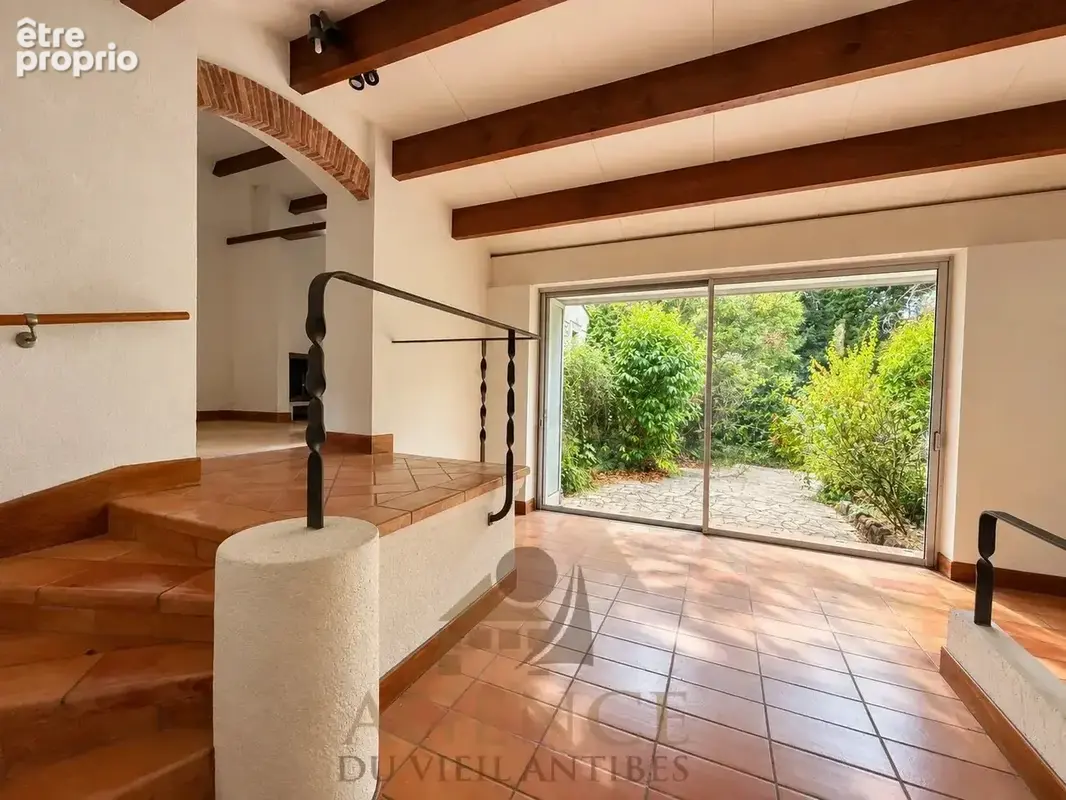 Antibes Suquette Maison avec terrain 2100m2– Authentique propriété en pierre – Environnement privilégié – Fort potentiel – Pisci - photo 18