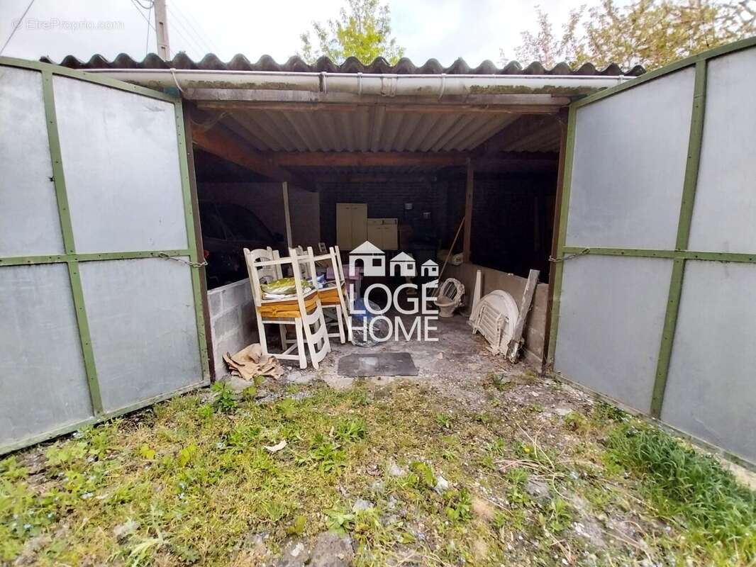 Parking à HELLEMMES-LILLE