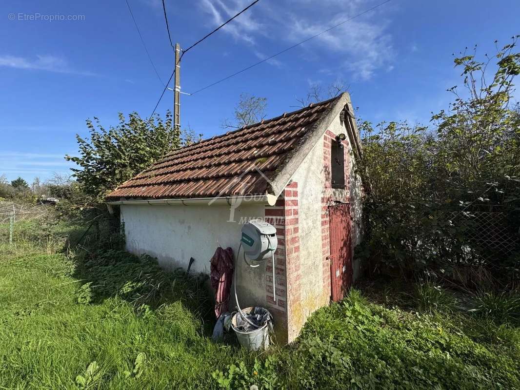 Maison à PARAY-LE-FRESIL
