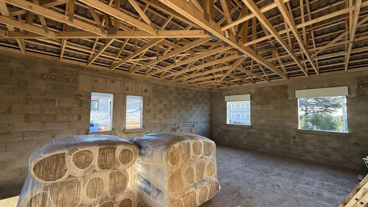 Maison à SANTA-LUCIA-DI-MORIANI