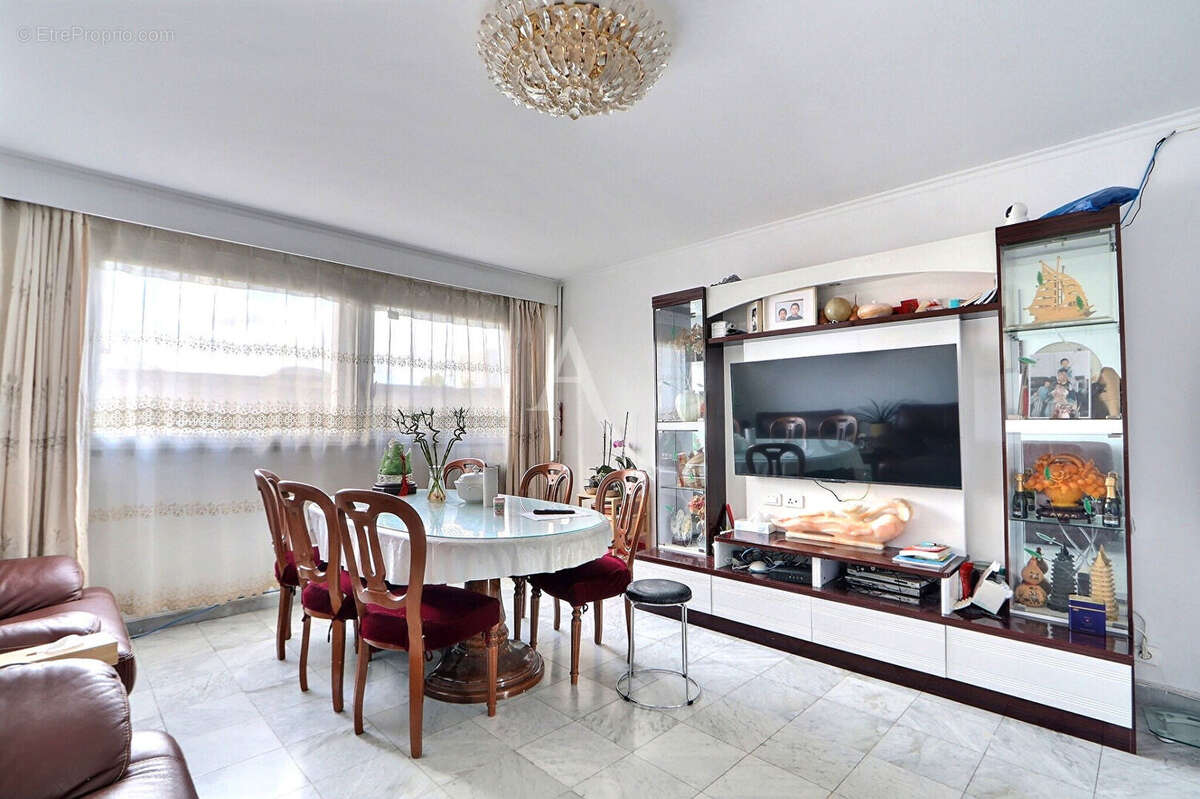 Appartement à LA COURNEUVE