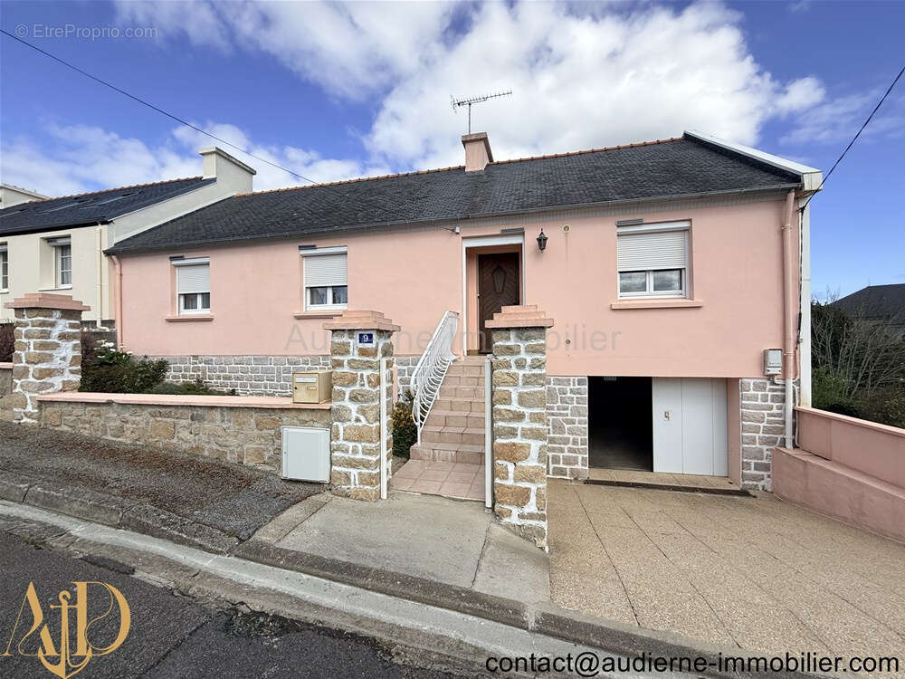 Maison à AUDIERNE