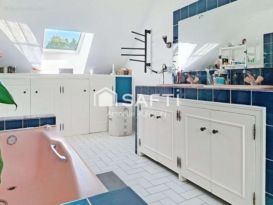 Maison 466 m² à Plomodiern  - photo 8