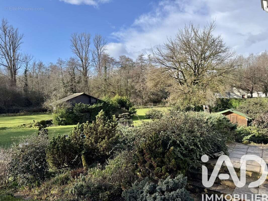 Photo 2 - Maison à FARGUES-SAINT-HILAIRE