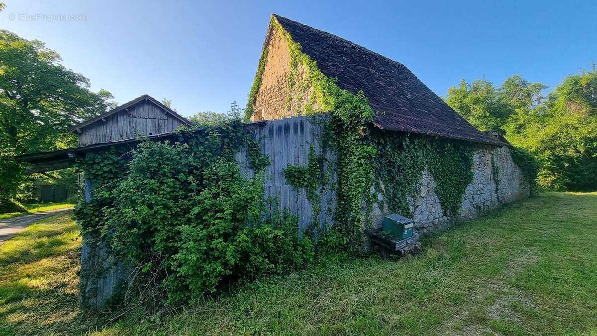 Maison à SAINT-GEORGES-DE-MONTCLARD